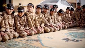 داعش تا کنون فیلمهای تبلیغاتی مختلفی را از آموزش کودکان در مدارس خود منتشر کرده است.